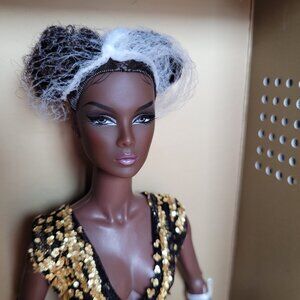 Integrity Toys Fashion Royalty NuFace Lilith Blair